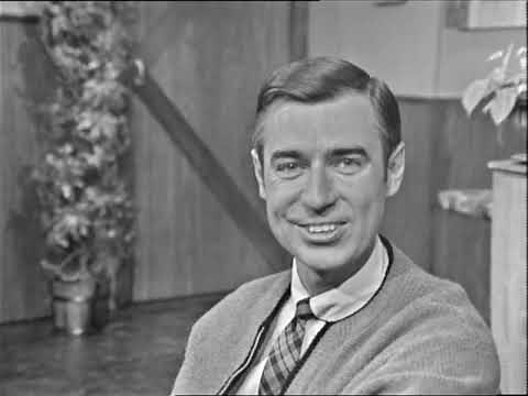 Mister Rogers' Neighborhood S01E111 Everybody's Fancy mp4