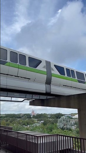 Disney’s Green Monorail train on the way into the Contemporary Resort in Disney World. #monorail