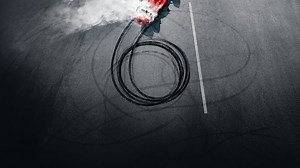 Netflix F1纪录片第7季：赛车运动中最动荡的一年，最精彩的系列纪录片