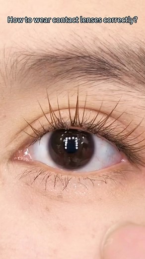 How to wear contact lenses correctly? The answer is simple: with care and confidence. 💖 Your eyes are the window to your soul, so treat them right! #contactlenses #eyecare #lenstutorial#healthyeyes #eyehealth#clearvision #comfortable #wooeye#coloredcontact#fypp | Wooeye