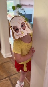 👻🎃 Get ready for a spooktacular Halloween with this easy DIY Halloween mask project you can make with your kids! 🧙‍♂️👧 Whether you’re planning a fun crafting day or need last-minute costume ideas, these kid-friendly Halloween masks are perfect for little hands. No fancy supplies needed—just grab some paper, markers, and a dash of creativity! 🎨✨ Swipe for step-by-step instructions and let your little monsters’ imaginations run wild! Don’t forget to save this post and tag us in your creations