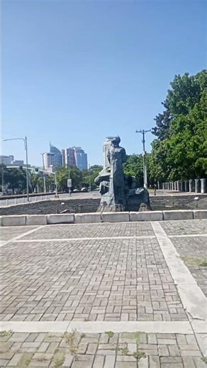 Con el museo de filipinas 4.4.2026