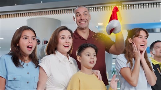 Santa’s got a little help this Christmas.🎄Watch the magical behind the scenes because there just might be an Xtreme, luxurious and massive surprise waiting for you 😉🚘🎬 #MRDIYChristmas #MeronDIYAN | Team Kramer
