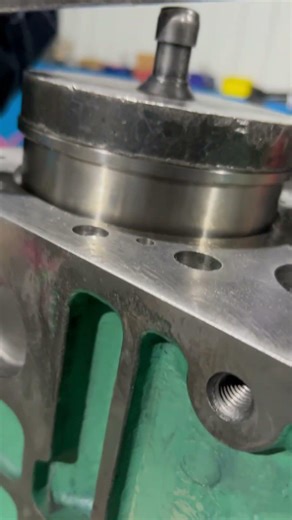 WP12 diesel engine cylinder liner installation 6 Установка гильзы цилиндра дизельного двигателя WP12