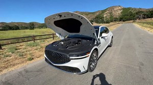 Reviewing the Genesis G90 and Test Drive