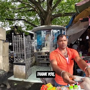 Buying $1 Parrot at Pettah Market in Sri Lanka 🇱🇰