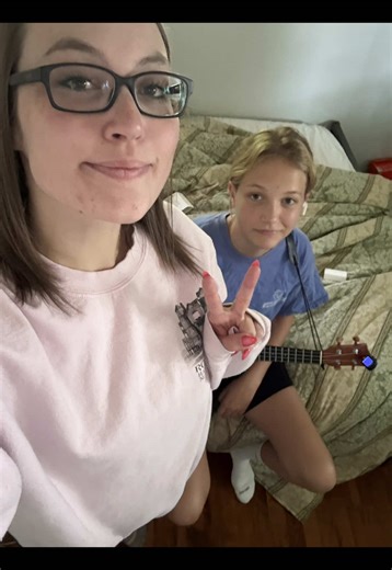 Sara Robinson on TikTok