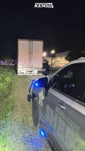 2 arrested after $250K of snow crab seized from stolen cargo truck on Texas highway