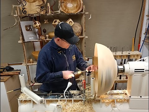 Woodturning - Bowlturning with ONEWAY 2436 LATHE! PART1