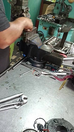 Kahit bagyo lumalaban Maraming salamat sa inyong pagtitiwala D & E Calibration For more inquiry Feel free to call us 09159476646 09277378510 Or message us immediately | D & E Calibration | Facebook