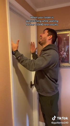 POV you rarely see your younger sister and she is stuck in quarantine when she finally comes over #Quaratine #Frozen #DoYouWantToBuildASnowman #Bored