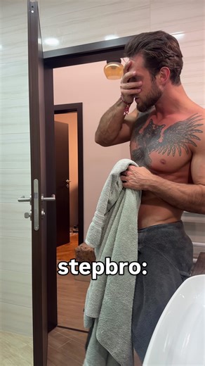 What is bro even taking picture of… 😳