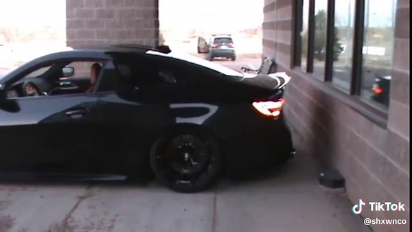 Bagged Cars: Embrace the Comeback Craze