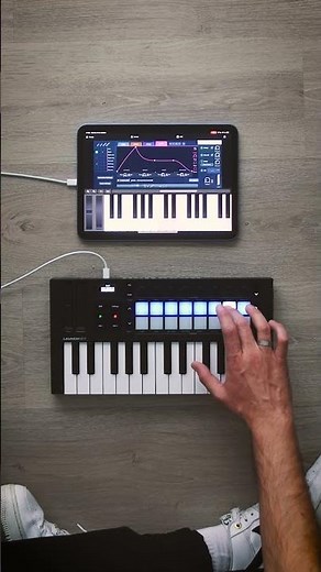 Launchkey Mini 25 MK4 x Klevgrand Tomofon | Chords in Motion