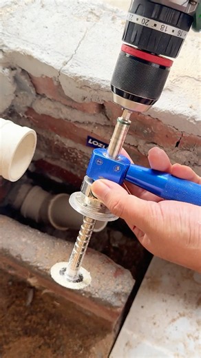 The Smart Way to Cut Pipes in Tight Spaces!#LOZLIN #Plumbing #DIYTools #Remodeling #diy