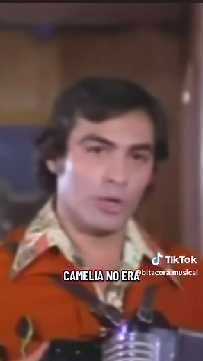 Una historia que cambió la música norteña para siempre. “Contrabando y traición” de Los Tigres del Norte no solo presentó a Camelia la Texana, también abrió un nuevo capítulo en la forma de contar historias a través de la canción. Si alguna vez la escuchaste completa, ponle play a la memoria… y cuéntanos qué parte nunca se te olvidó. #ContrabandoYTraición #LosTigresDelNorte #CameliaLaTexana #NorteñoClásico #RecordarEsVolverAVivir