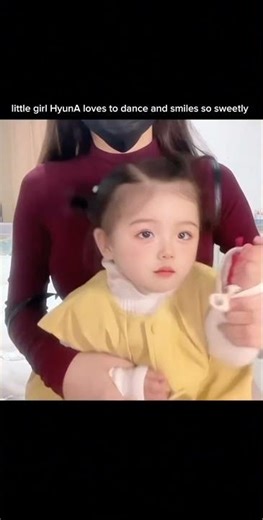 Sweet Little HyunA Dances with the Cutest Smile 💕 | Xiao Ximi Baby Dance
