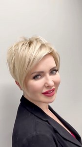 ✨Pixie-Trends 2025: Stil trifft Charakter✨👉🏼🔗 https://kurzhaarfrisuren.com/schicke-und-ausgefallene-pixie-haarschnitte-die-frauen-im-jahr-2025-lieben/ | Tolle Frisuren