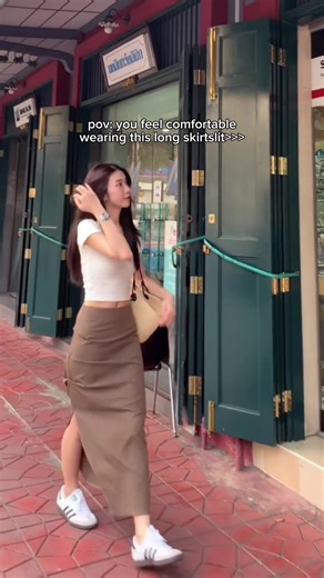 Long Skirt Slit Outfit Ideas