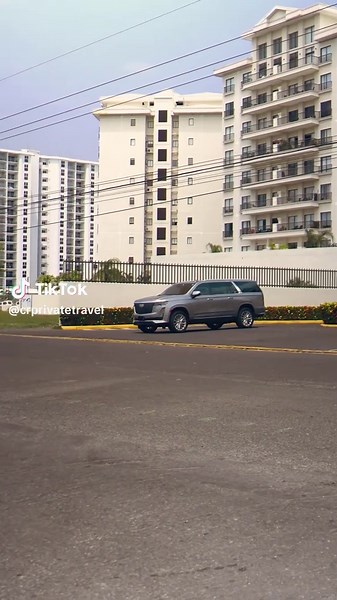 Elegance, comfort, and professionalism in every journey. Our VIP vehicles are designed to provide you with a top-level private transportation experience, where every detail matters. Let us take you where you need to go with the distinction and safety you deserve. CR Private Travel - Excellence in motion.#luxury #vip #costarica🇨🇷 #premium #crprivatetravel