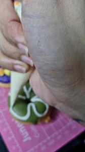 Pano magdesign ng mini donuts 🍩 Marami pa ding nagtatanong kaya reupload ko nalang muna to ulit 😊 #minidonuts | Cele-Bake-Tion Cakes