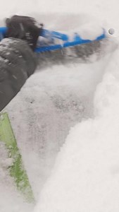 12K views · 63 reactions | Snow: It’s more than just something to shovel. ️ Meteorologist Tyler Hamilton breaks down the surprising superpowers packed into every flake. ❄️ #SnowScience Watch more video: https://ow.ly/loIK50UKZPm | The Weather Network | Facebook