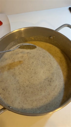 Ultimate Creamy Mushroom Soup 🍄🥔 #mushroomsoup #creamsoup #healthyfood #easyrecipe #soup