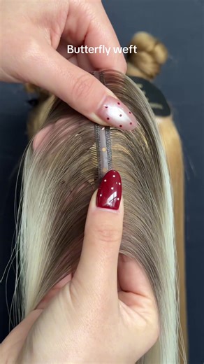 💫Butterfly weft hair extensions It’s time to throw away that needle and thead!This is the quickest,high,and most comfortable weft there IS! 1️⃣No heat | No glue | No sew 2️⃣Cut free without shedding problem 3️⃣Narrow on the top to be invisible 💕Our factory is wholesale price with high quality 💕 👉🏻More installation methods 🔗click the link in our bio👉🏻👉🏻 🪄Support customized order #hairextensions #fyp #weftextensions #hairtutorial