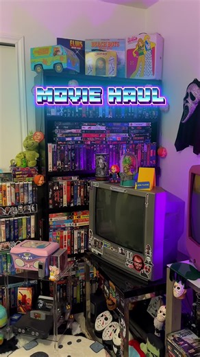 Today’s finds 📀 I’ve been wanting that Friday the 13th collection for a while now and it recently went on sale for Black Friday so I was finally able to add it to my collection. I have Mars Attacks on VHS as well so I’ve completed that collection, and it’s a personal favorite of mine and although it’s not a fan favorite Vegas vacation is also a person favorite of mine. And Baby driver is a new movie I really enjoy #haul #movietok #nostalgia #fyp #dvd