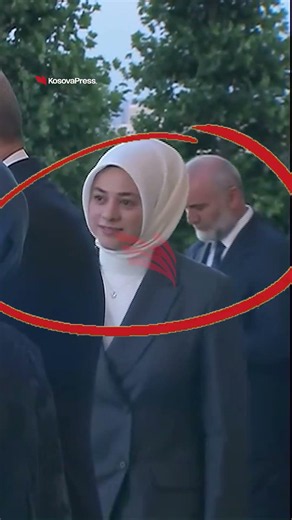 Shqiptari që s'i ndahet Erdoganit: Sabri Demiri pranë presidentit turk në pritjen e liderëve