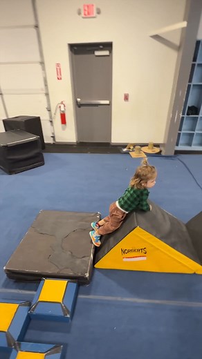 TODDLER VS NINJA WARRIOR OBSTACLE COURSE 💪 | Compilation Fail