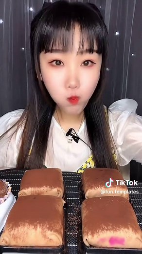 Asmr eating cake😋🥂#asmreatingsounds #eatingshowasmr #asmreating #asmrmukbang #foryou #viral