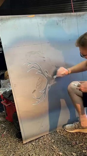 From start to finish, this custom ranch sign is pure craftsmanship. 鸞 The Cutmaster® 30+ handled it with ease — delivering clean, buttery-smooth cuts (all by hand ). With its interactive screen showing live air pressure and voltage, dialing in precision is a breeze. That’s power and control you can feel in every cut.  : LMW LeGrand Metal Works #ThermalDynamics #Cutmaster30Plus #MetalArt #FabricationLife #RanchSign #PlasmaCutting | Thermal Dynamics, an ESAB Brand | Facebook