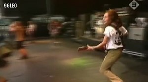 112K views · 8.9K reactions | Pearl Jam (Black) Live 1992 | Seattle Sound 90's | Facebook