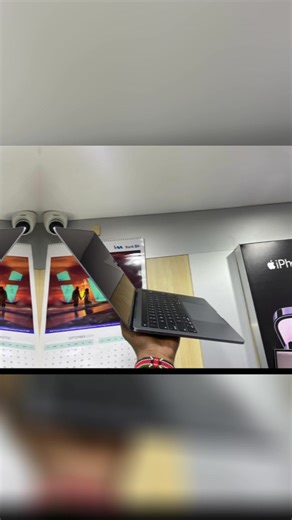 Apple 13” MacBook Pro A1989: Specs and Features