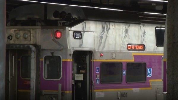 Switch track issue leaves passengers stuck on Commuter Rail for hours