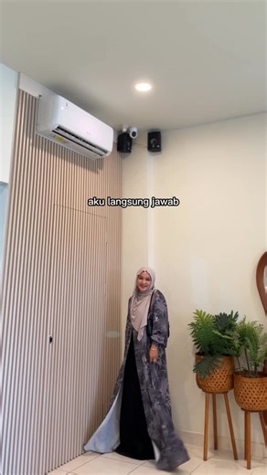 Latansa fashion hijab bengkulu on Instagram: "Act of service aku tu phsycal cash 🤣 Kalo kalian apaa beest ? Ada yg sama gak yaa 😆 Outfit always new collection @latansafashionhijab.bengkulu 💖🥰"