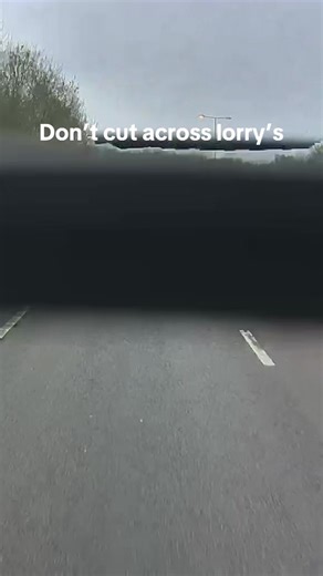 Important Safety Tips for Driving Near Lorries