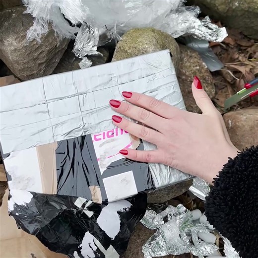 Encontraron un criptex genial bajo una roca | Escuela Panda