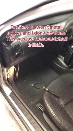 Fixing AU Falcon Antenna Issues with Aftermarket Radio