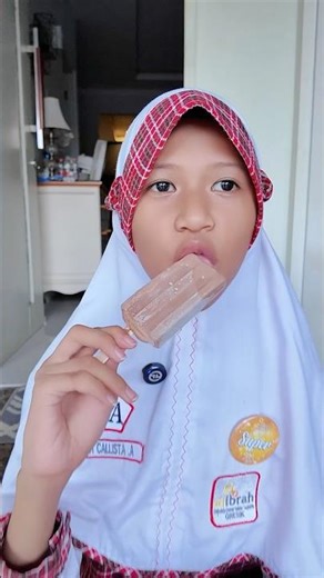 Sister Hana Eats Ice Cream That Doesn't Taste Good #shorts