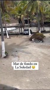 ASÍ LUCE MAR DE FONDO EN LA SOLEDAD MICHOACÁN 🌊🌊🏖️🏝️ Tomen precauciones banda. #LazaroCardenas #CostaMichoacana #Lzc #michoacan | Puerto De Lázaro Cárdenas Online