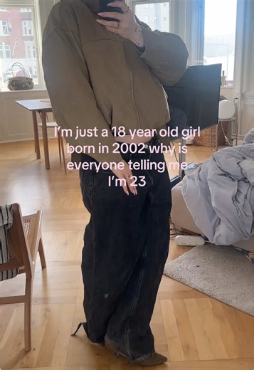 Understanding 2002 Fashion Trends from a Gen Z Perspective