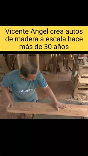 Vicente Angel crea autos de madera a escala hace más de 30 años | Vinces Centro 2