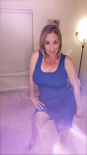 I’ve been getting so good at posing for pictures 😉 #18andabove #over40club #singleladies #over40andfabulous #singlelife #pose #posechallenge