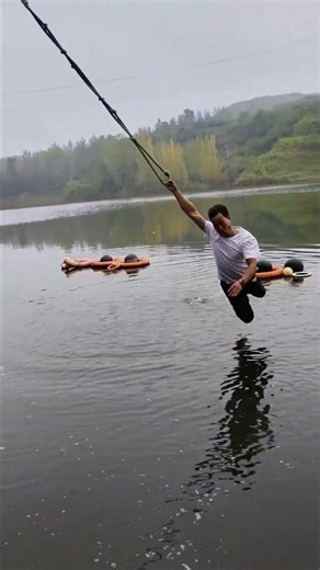 I almost slipped in the end #SwingOnTheWater #funny #outdoors