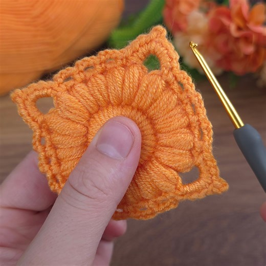 26K views · 176 reactions | Wow!! "Crochet Tutorial: Orange Puffy Puff Stitch Mini Motif for Beginners" #crochet #knitting | Aslı ile sanatsal tasarımlar | Facebook