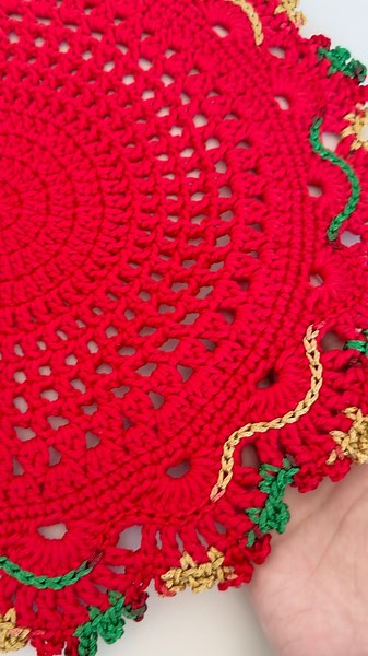 Click the title below ⬇️ Festive luxury crochet charger plate