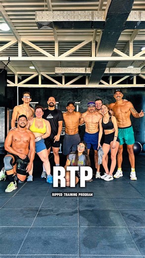 Fitlosophy Adventures on Instagram: "¡El fin de semana también se entrena en la casa! 🔥🌴 No hay mejor forma de cerrar la semana que dándolo todo bajo el sol. En Fitlosophy Beach Sport Club, el movimiento no se detiene y hoy sábado la energía estuvo a otro nivel. 🚀 ¿Quieres unirte? Aquí te esperamos con el mejor sistema de entrenamiento de la mano de Edevin Molero y nuestro Ripped Training Program. Nuestros Horarios: 🗓️ Lunes a Viernes: 06:00 am – 08:00 pm 🗓️ Sábados de Power: * 06:00 am – E