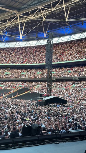 Oasis Live Concert at Wembley Stadium 2025
